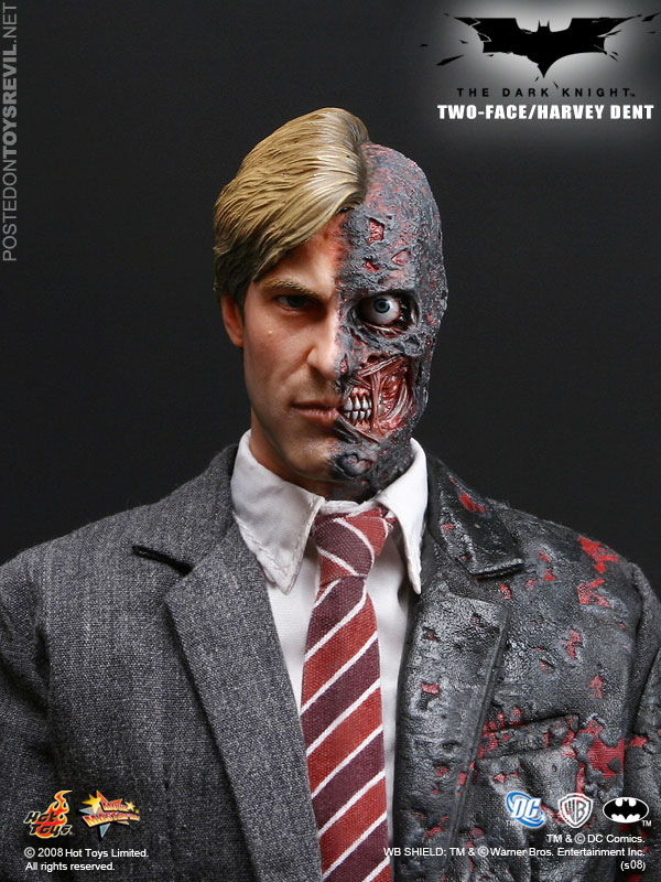 [Image: two_face_double_face_hot_toys__6_.jpg]